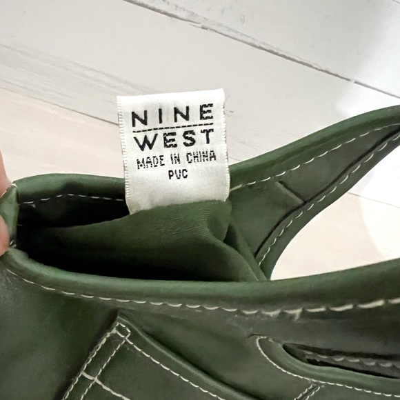 Nine West green faux leather handbag - Picture 3 of 10